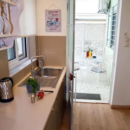 Villa Aroura Homes Garden House 2br 2ba Free Parking Athens