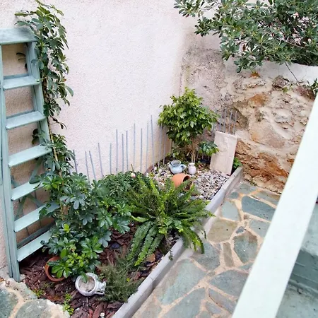 Villa Aroura Homes Garden House 2br 2ba Free Parking Athens